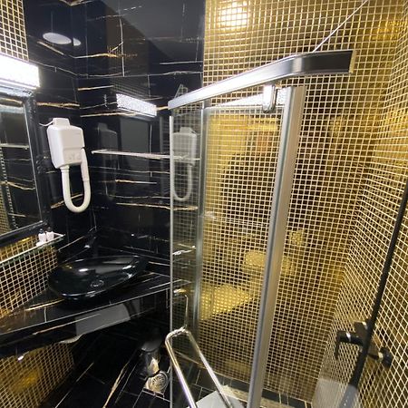 Hotel Pejton Pristina Kültér fotó