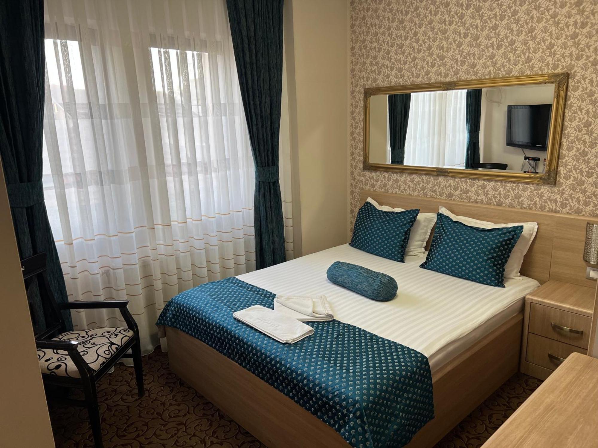 Hotel Pejton Pristina Kültér fotó