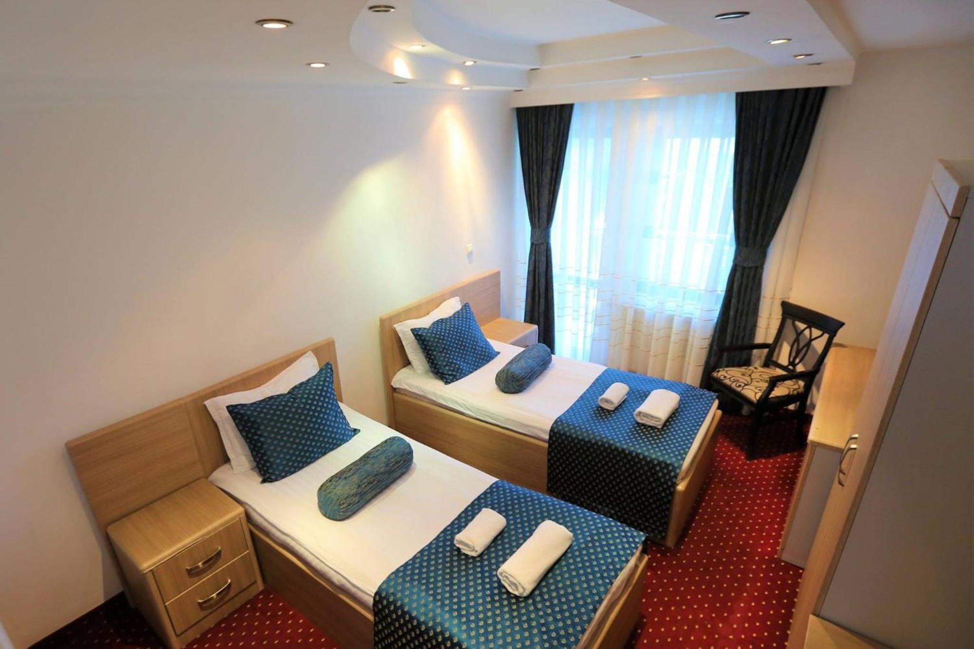 Hotel Pejton Pristina Kültér fotó