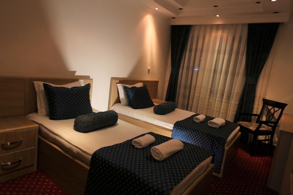 Hotel Pejton Pristina Kültér fotó