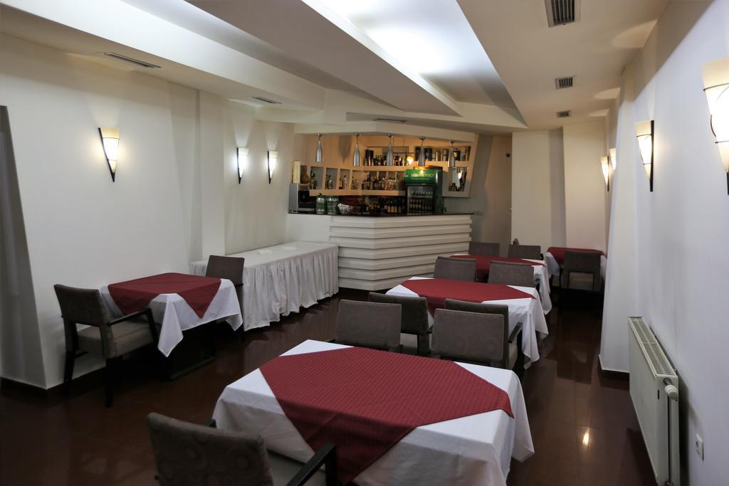 Hotel Pejton Pristina Kültér fotó