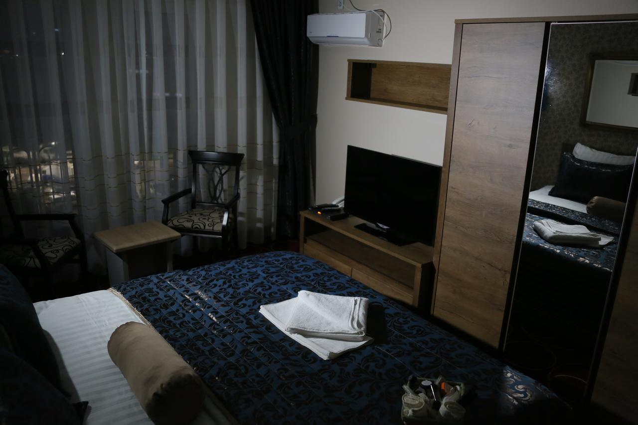 Hotel Pejton Pristina Kültér fotó