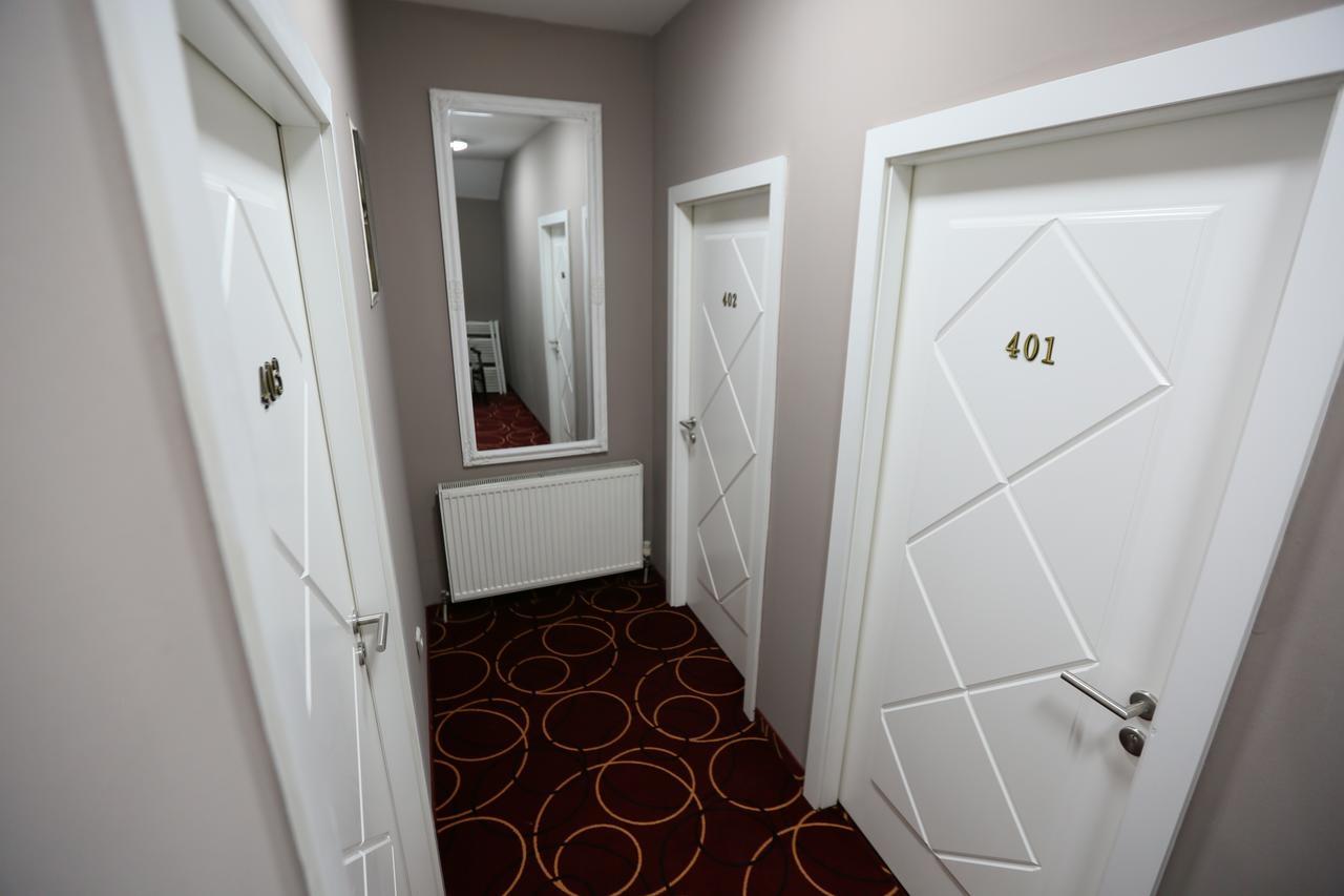 Hotel Pejton Pristina Kültér fotó