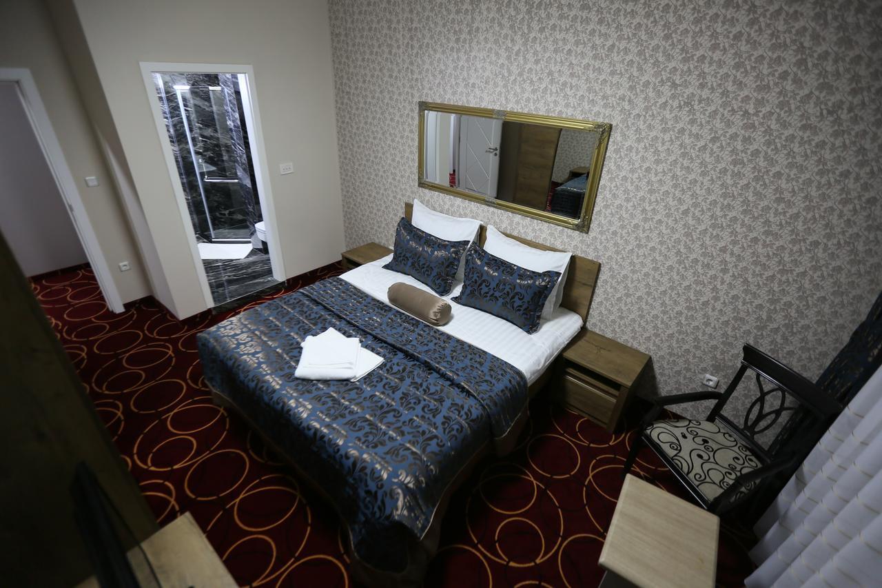 Hotel Pejton Pristina Kültér fotó