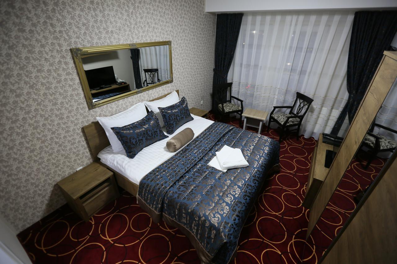 Hotel Pejton Pristina Kültér fotó