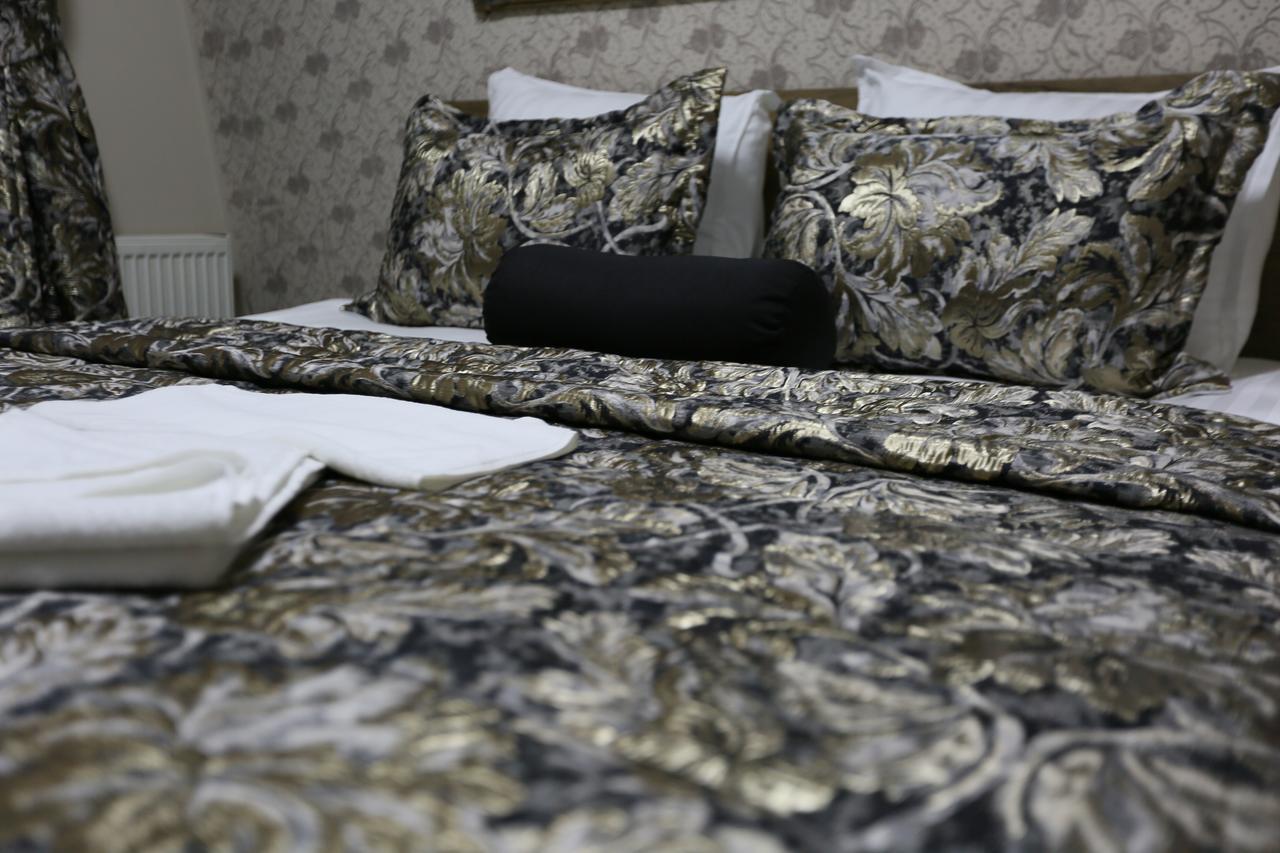 Hotel Pejton Pristina Kültér fotó